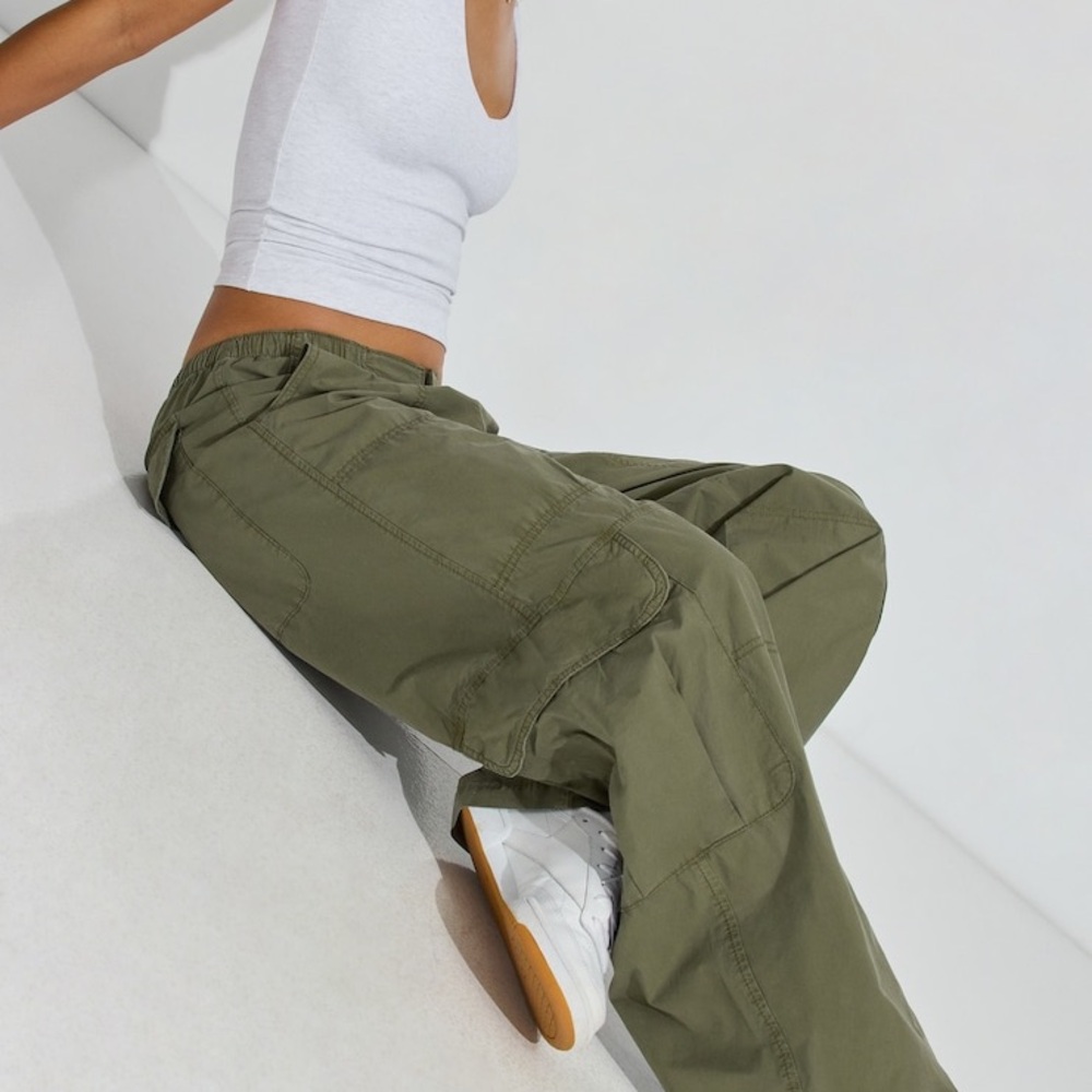 Women’s Garage Size Small Hunter Green Parachute Pants